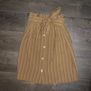 Pleated button down skirt with tie